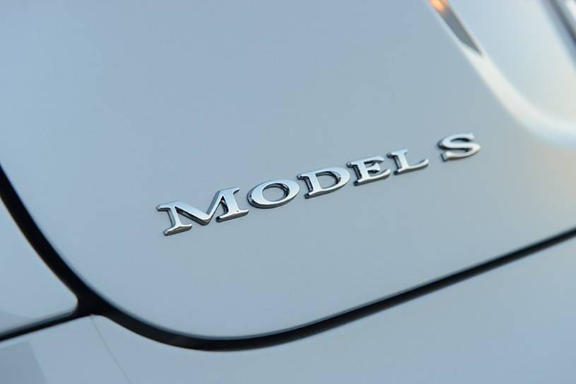 Krom Tesla Model S bakre emblem-emblem
