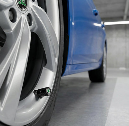 4 stk. Skoda Sort/Grøn Logo Ventilhætter Sort Aluminium