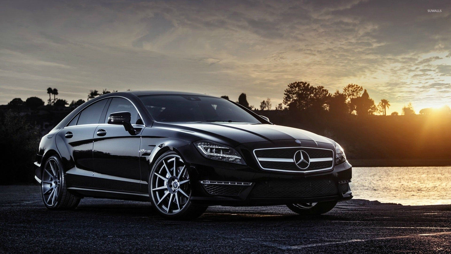 Mercedes kollektion - AMG emblemer, logoer og styling