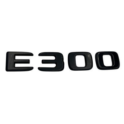 Sort Mercedes E300 Emblem